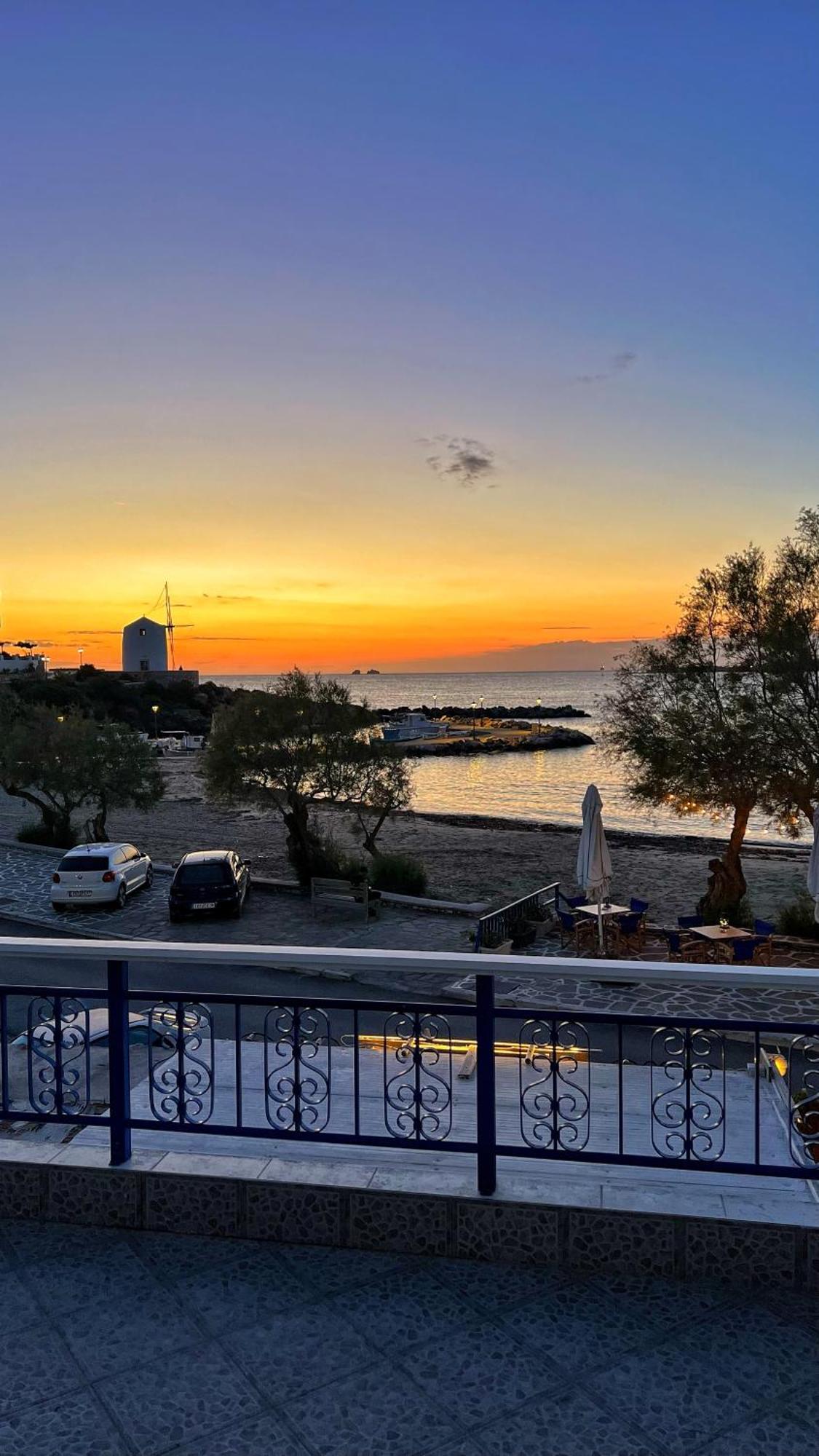 Stelios' Beachfront Retreat *