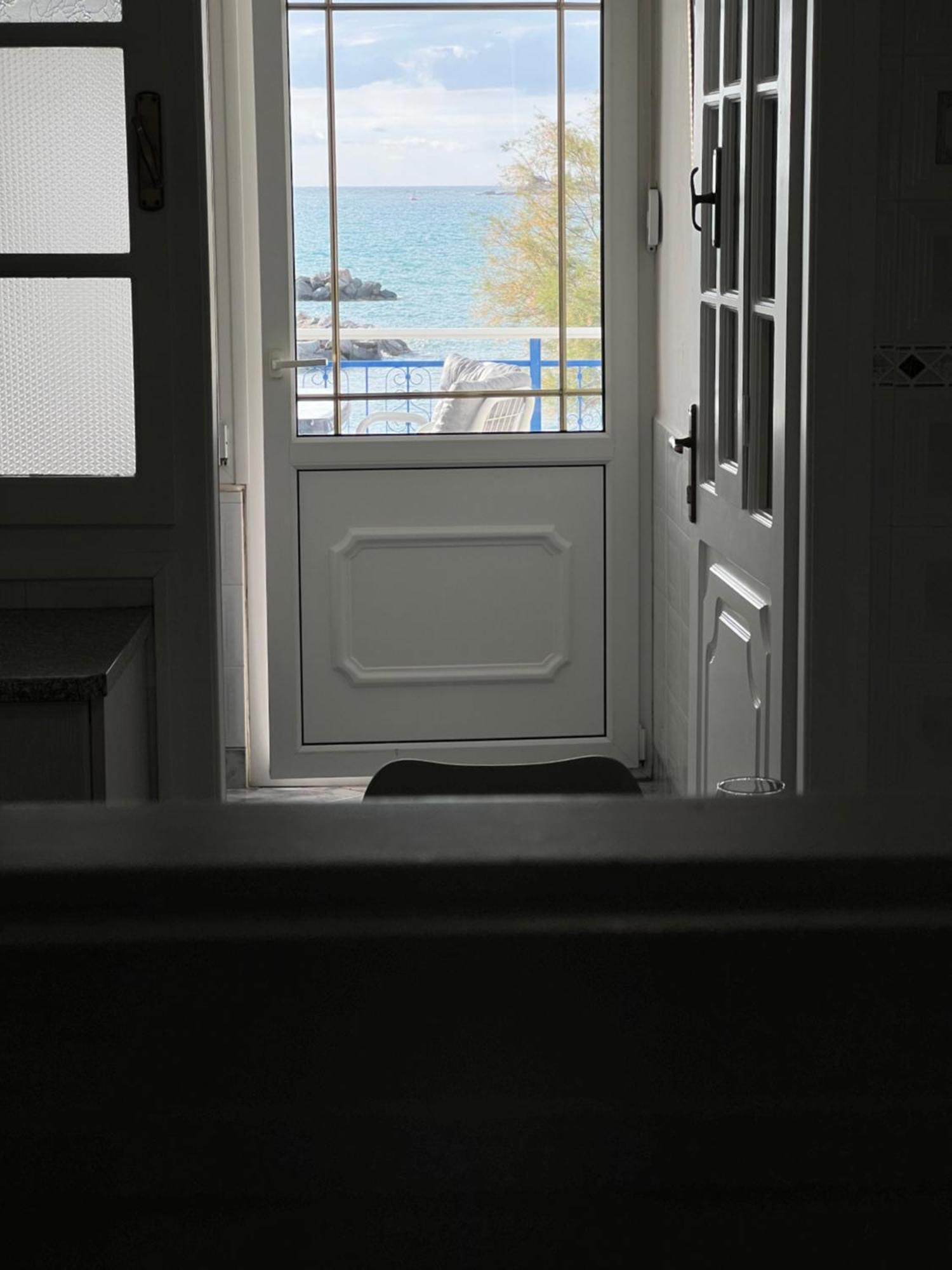 Stelios' Beachfront Retreat Páros